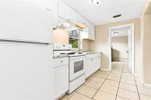 2313 W Rio Vista Ave, Tampa, FL 33603 - Photo 9
