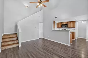 12145 Armenia Gables Cir, Tampa, FL 33612 - Photo 17