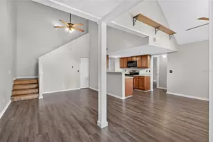 12145 Armenia Gables Cir, Tampa, FL 33612 - Photo 9