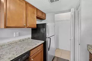 12145 Armenia Gables Cir, Tampa, FL 33612 - Photo 25