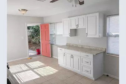 2334 38th Avenue N, Saint Petersburg, FL 33713 - Photo 3