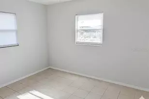 2334 38th Ave N, Saint Petersburg, FL 33713 - Photo 11