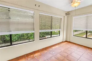 484 Santa Cruz Pl NE, Saint Petersburg, FL 33703 - Photo 19