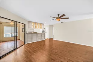 484 Santa Cruz Pl NE, Saint Petersburg, FL 33703 - Photo 9