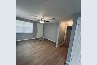 5450 Lisa Circle, Zephyrhills, FL 33542 - Photo 11