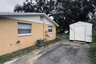 5450 Lisa Cir, Zephyrhills, FL 33542 - Photo 3