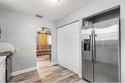 919 E Bougainvillea Ave, Tampa, FL 33612 - Photo 9