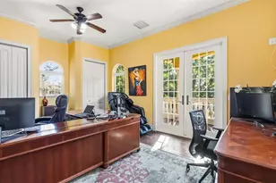 911 Jungle Ave N, Saint Petersburg, FL 33710 - Photo 33
