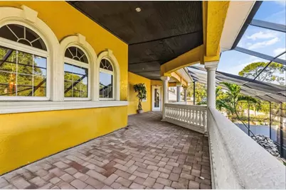 911 Jungle Avenue N, Saint Petersburg, FL 33710 - Photo 49