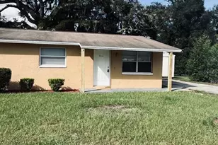5452 Lisa Cir, Zephyrhills, FL 33542 - Photo 3