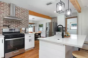 3646 Alabama Ave NE, Saint Petersburg, FL 33703 - Photo 9