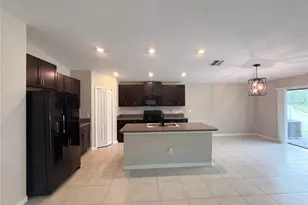 39938 Harmon Grove Ct, Zephyrhills, FL 33540 - Photo 9