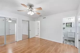 5285 40th St S, Saint Petersburg, FL 33711 - Photo 13