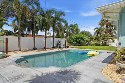 5285 40th Street S, Saint Petersburg, FL 33711 - Photo 3