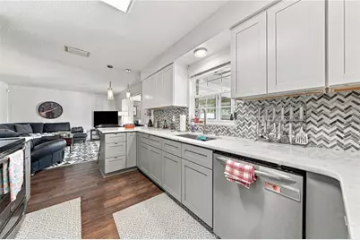 13510 Gibbons Pass, Tampa, FL 33613 - Photo 9