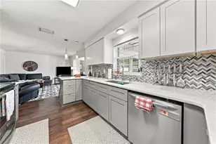 13510 Gibbons Pass, Tampa, FL 33613 - Photo 9