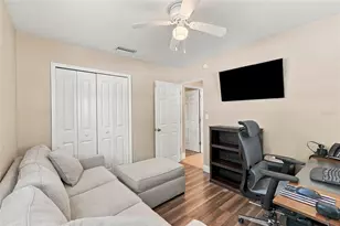 8030 5th St N, Saint Petersburg, FL 33702 - Photo 17