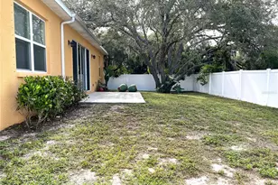 635 Kenneth Way, Tarpon Springs, FL 34689 - Photo 39