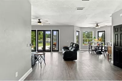 8022 Tierra Verde Drive, Tampa, FL 33617 - Photo 7