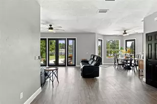 8022 Tierra Verde Dr, Tampa, FL 33617 - Photo 7