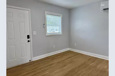 301 80th Avenue NE, Saint Petersburg, FL 33702 - Photo 3