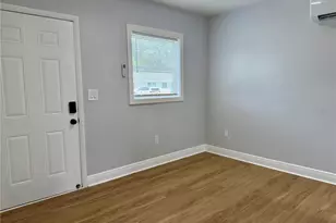 301 80th Ave NE, Saint Petersburg, FL 33702 - Photo 3