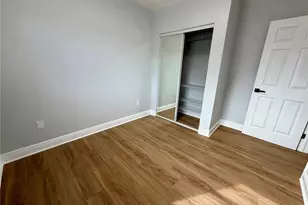 301 80th Ave NE, Saint Petersburg, FL 33702 - Photo 7