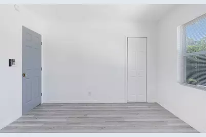 2230 E Harbor Drive S, Saint Petersburg, FL 33705 - Photo 15
