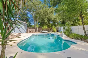 2415 51st St N, Saint Petersburg, FL 33710 - Photo 25