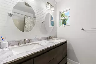 2415 51st St N, Saint Petersburg, FL 33710 - Photo 33