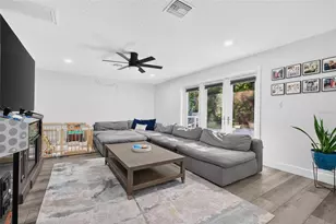 1002 N Florida Ave, Tarpon Springs, FL 34689 - Photo 11