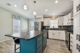 4700 67th Way N, Saint Petersburg, FL 33709 - Photo 9