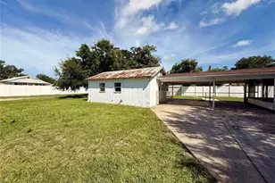 5629 19th St, Zephyrhills, FL 33542 - Photo 3