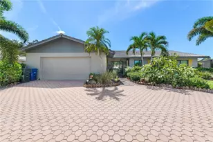 3377 Springmill Cir, Sarasota, FL 34239 - Photo 3