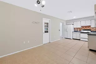 852 Oxford Ct, Dunedin, FL 34698 - Photo 11