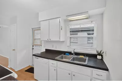 6960 Sunset Drive S #2A, South Pasadena, FL 33707 - Photo 9