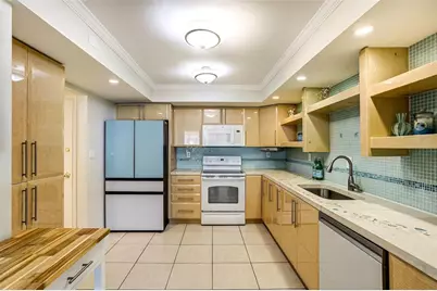 17920 Gulf Boulevard #102, Redington Shores, FL 33708 - Photo 5