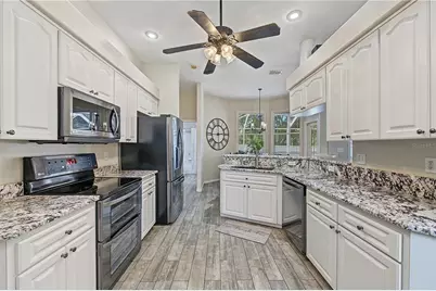 24415 Rolling View Court, Lutz, FL 33559 - Photo 11