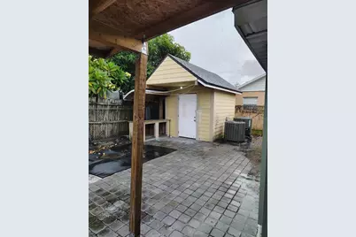 6913 Blossom Avenue, Tampa, FL 33614 - Photo 15