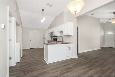 1703 E New Orleans Avenue, Tampa, FL 33610 - Photo 9