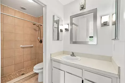 729 83rd Avenue N #204, Saint Petersburg, FL 33702 - Photo 19