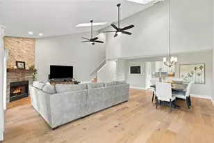 629 Segovia Ct NE, Saint Petersburg, FL 33703 - Photo 17