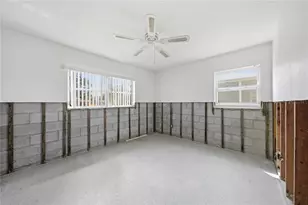 4000 Indianapolis St NE, Saint Petersburg, FL 33703 - Photo 11