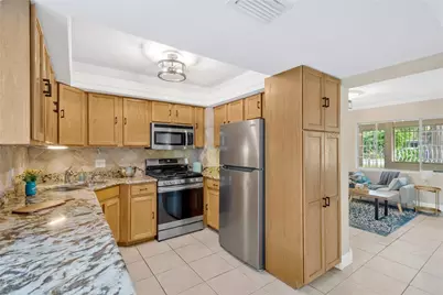 3501 W Price Avenue, Tampa, FL 33611 - Photo 3