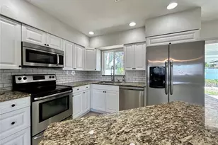 295 59th Ave NE, Saint Petersburg, FL 33703 - Photo 7