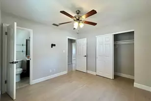 295 59th Ave NE, Saint Petersburg, FL 33703 - Photo 15