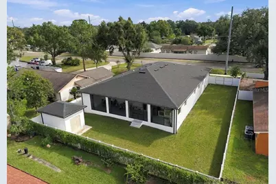 13204 Lake Magdalene Boulevard, Tampa, FL 33618 - Photo 73