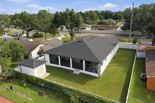 13204 Lake Magdalene Blvd, Tampa, FL 33618 - Photo 73