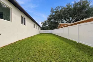 13204 Lake Magdalene Blvd, Tampa, FL 33618 - Photo 63