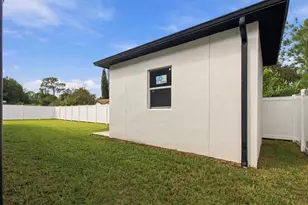 13204 Lake Magdalene Blvd, Tampa, FL 33618 - Photo 61